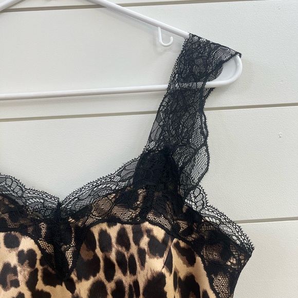 Storia Animal Print Top with Black Lace - Picture 4 of 5